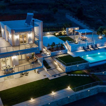 Villa Oasis Galatás Exterior photo