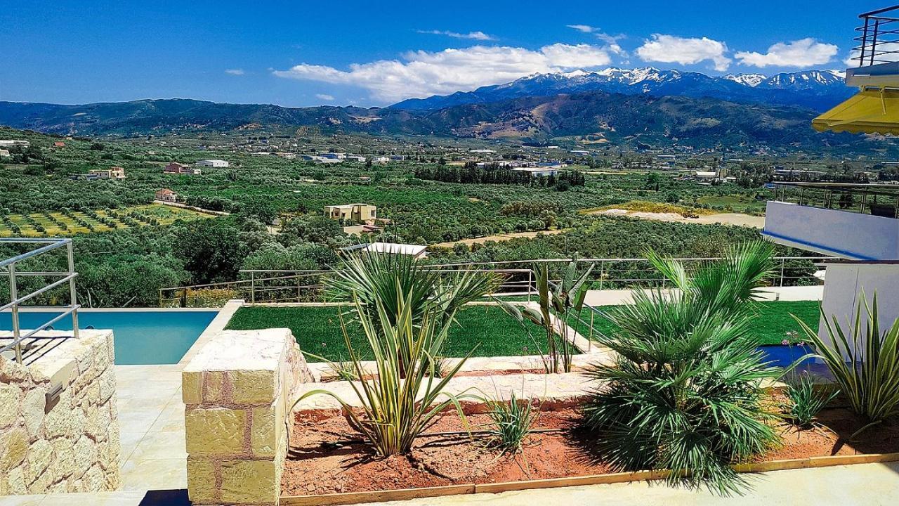 Villa Oasis Galatás Exterior photo