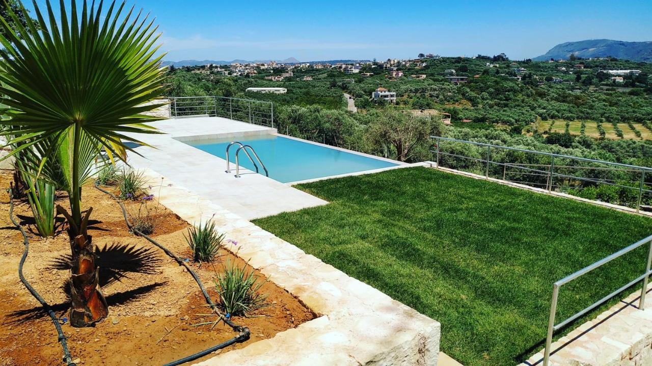 Villa Oasis Galatás Exterior photo